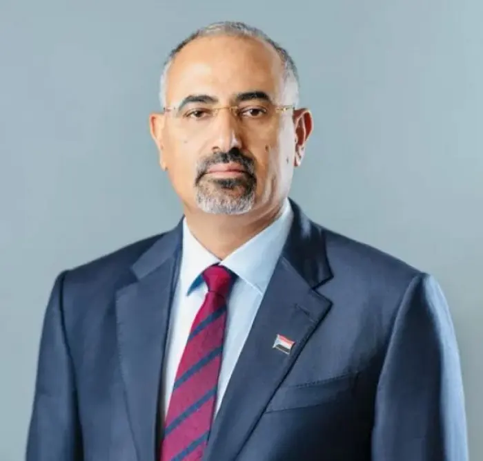 الرئيس الزُبيدي يهنئ شعب الجنوب بعيد الأضحى المبار...