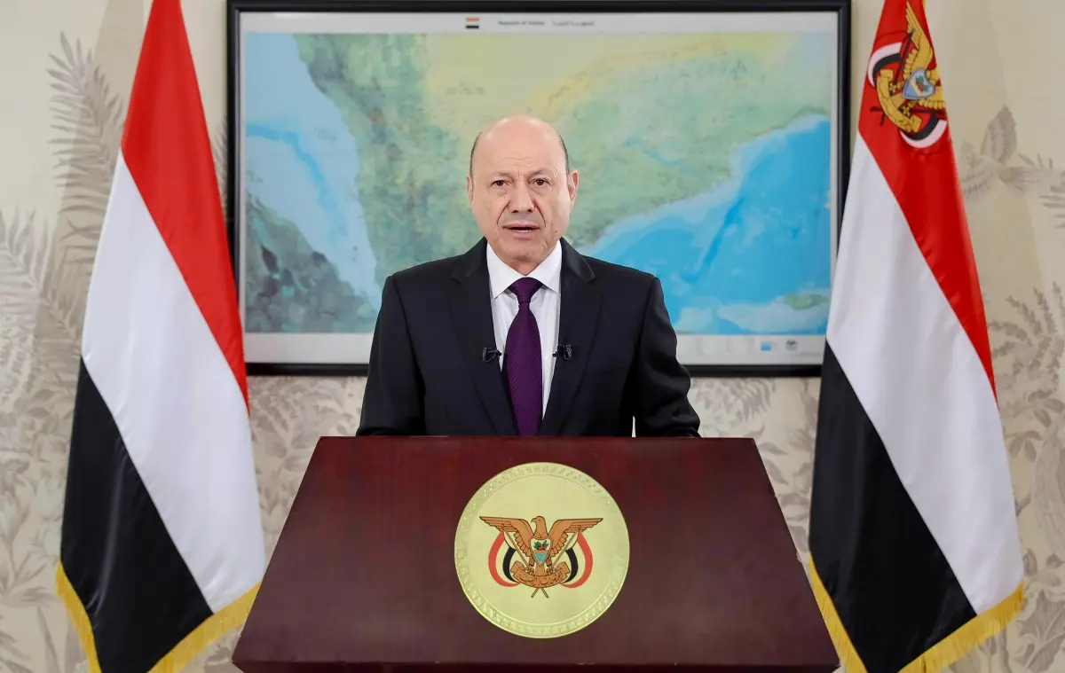 رئيس مجلس القيادة يدعو إلى وحدة الصف والسمو فوق كل...
