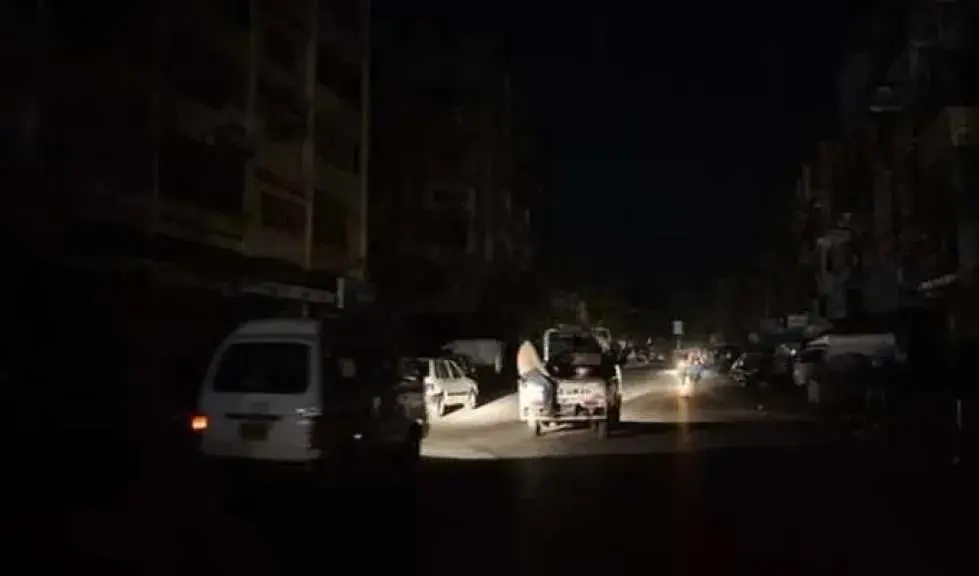 عيد في الظلام.. انقطاع كهرباء لحج يُطفئ فرحة الأها...