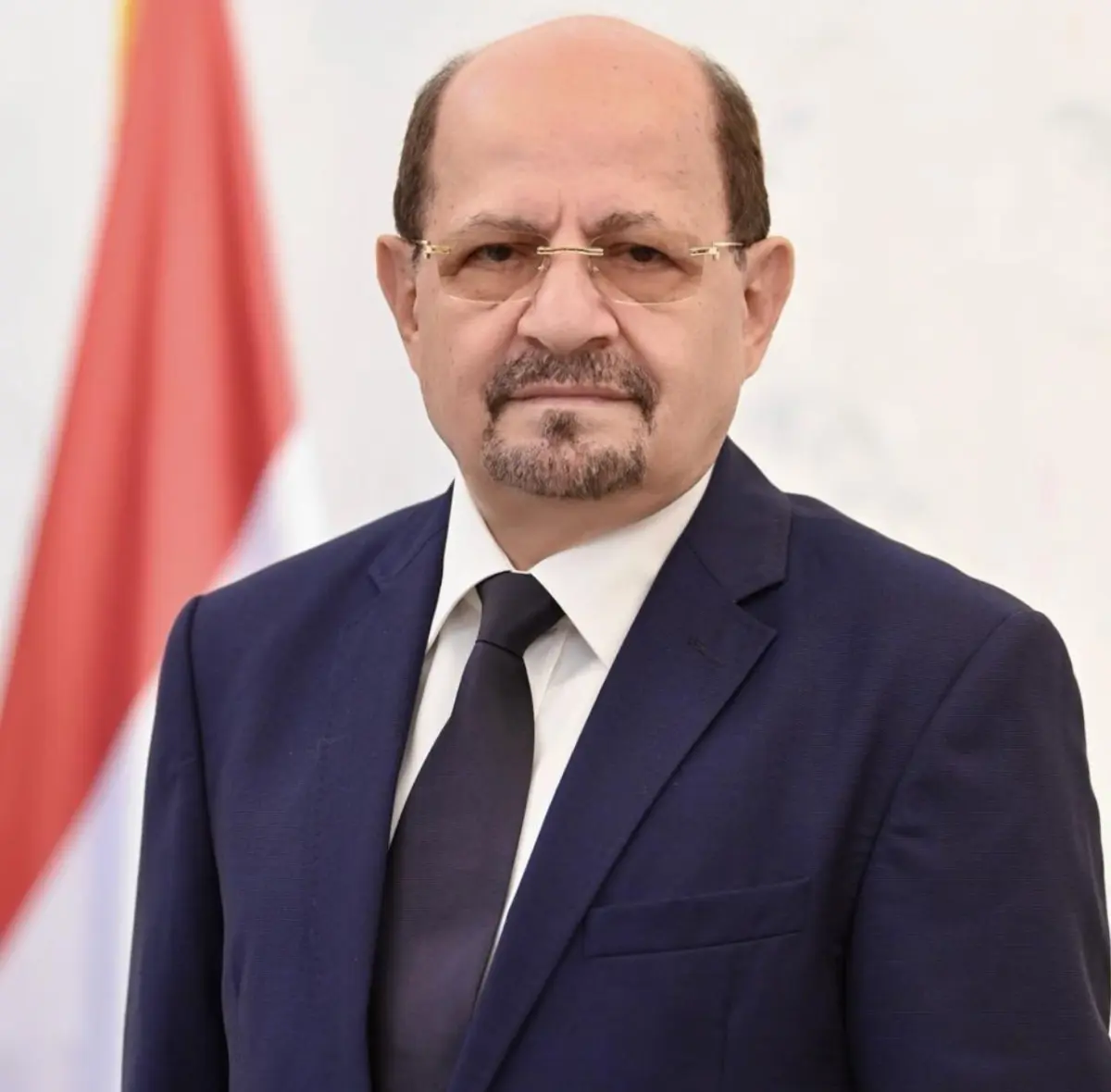 رئيس الوزراء وزير الخارجية يطمئن على أوضاع الحجاج...