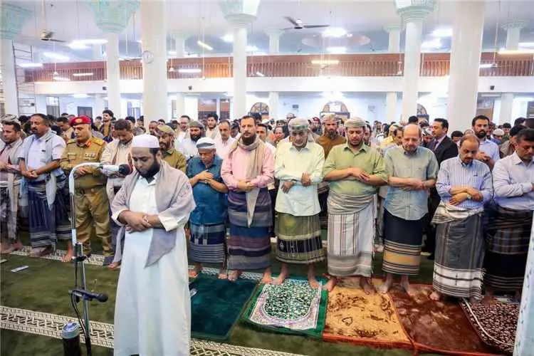عضوا مجلس القيادة الرئاسي العليمي والصبيحي ورئيس ا...