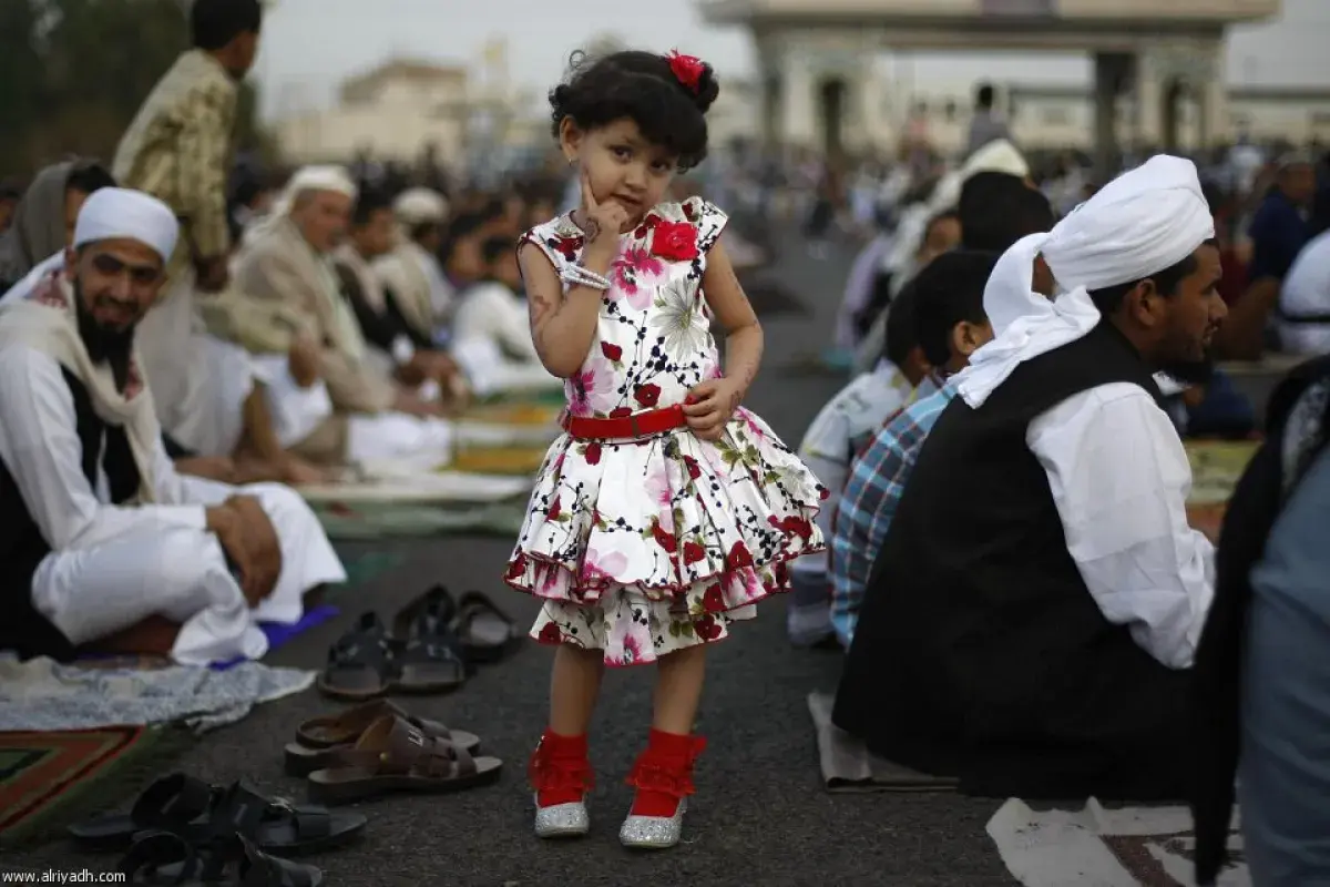 في العيد ..تفاوتت الموائد وتباينت العيديات، و اتفق...