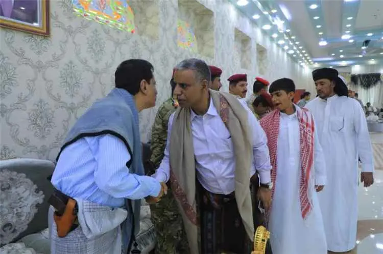محافظ المهرة يؤكد أهمية وحدة الصف وتعزيز الأمن وال...