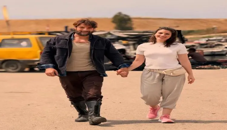 بنظرات حب وأيدي متشابكة.. محمد الأحمد يحسم الجدل و...
