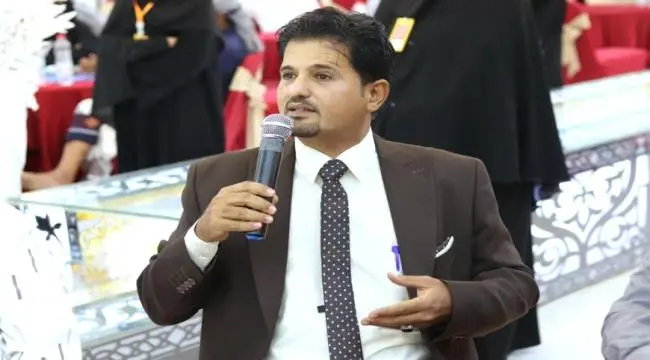 د. ياسر باعزب.. حضور إعلامي فاعل وشخصية أكاديمية و...