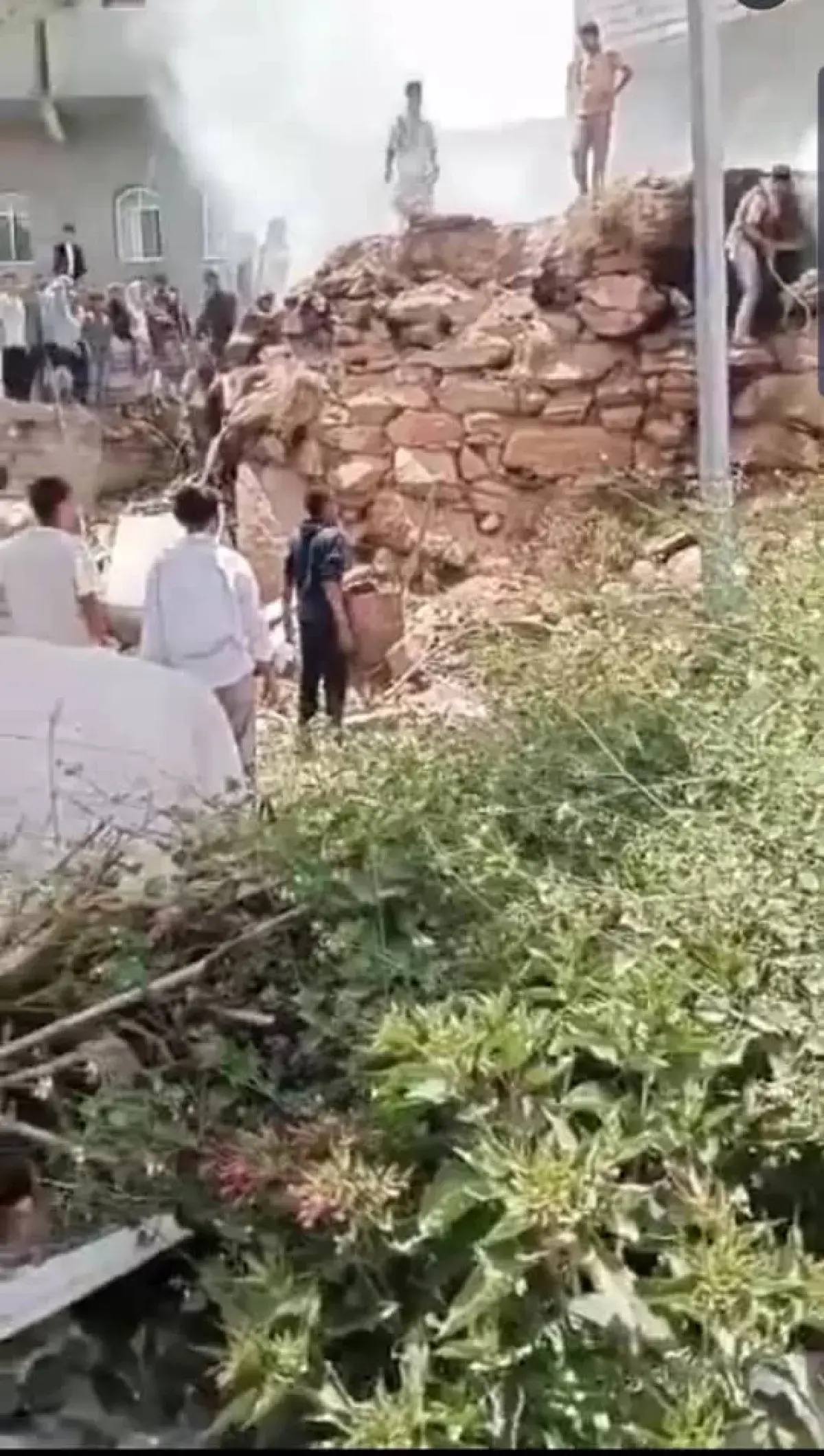 وفاة طفل إثر انهيار منزل بسبب انفجار ألعاب نارية ف...