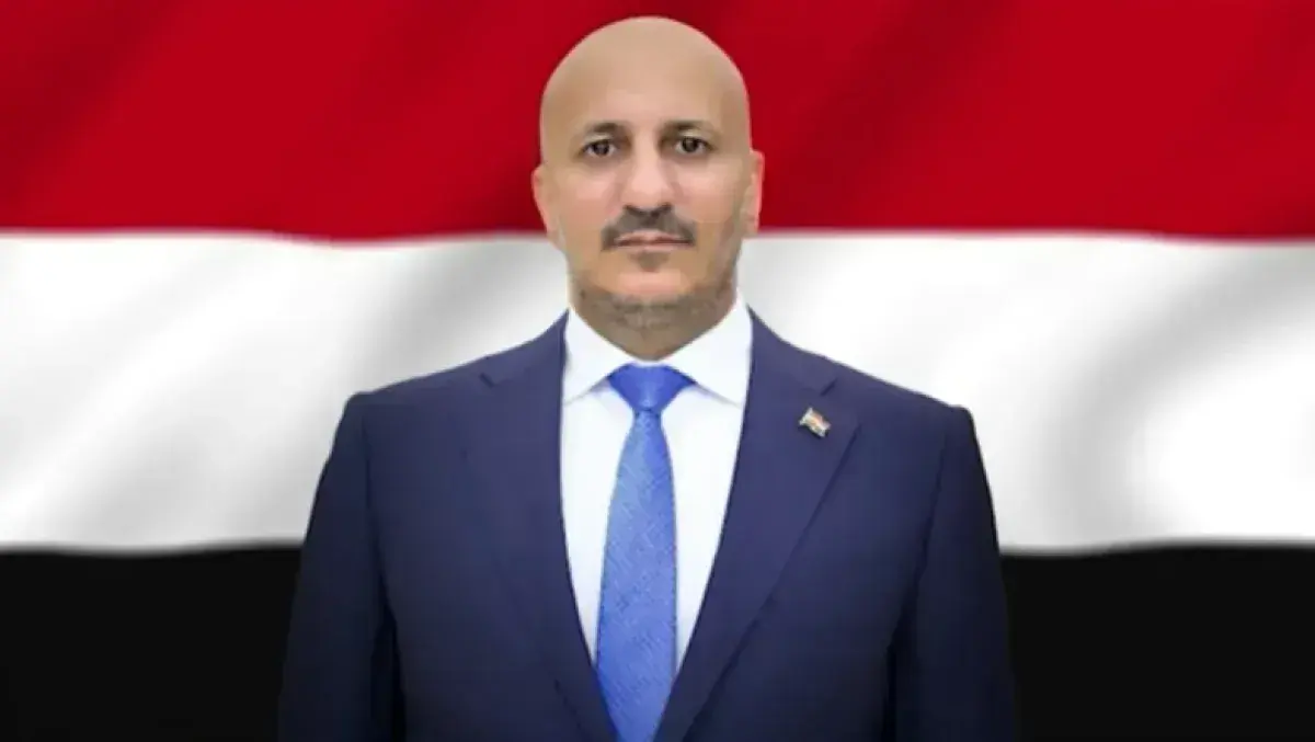 طارق صالح يعزي أسرة الرئيس السابق عبدربه منصور هاد...
