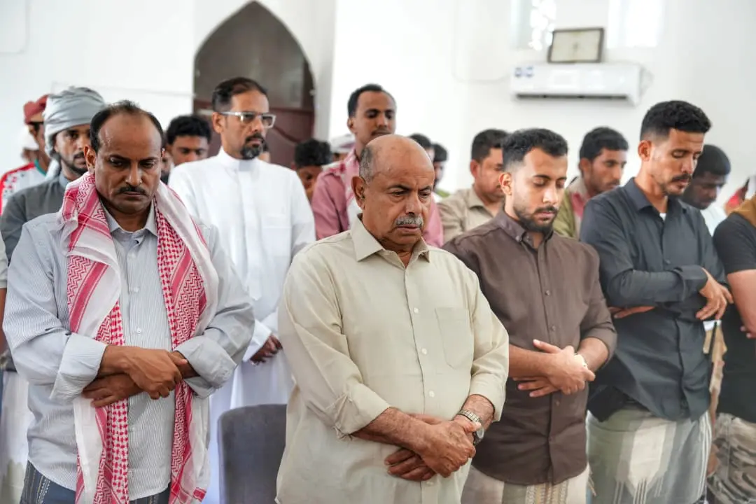 إقامة صلاة الغائب في عدد من المحافظات على روح الرئ...