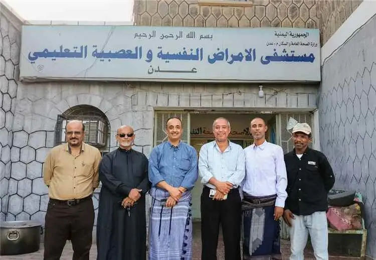 الشعبي في زيارة عيدية لمستشفى الأمراض النفسية بالع...