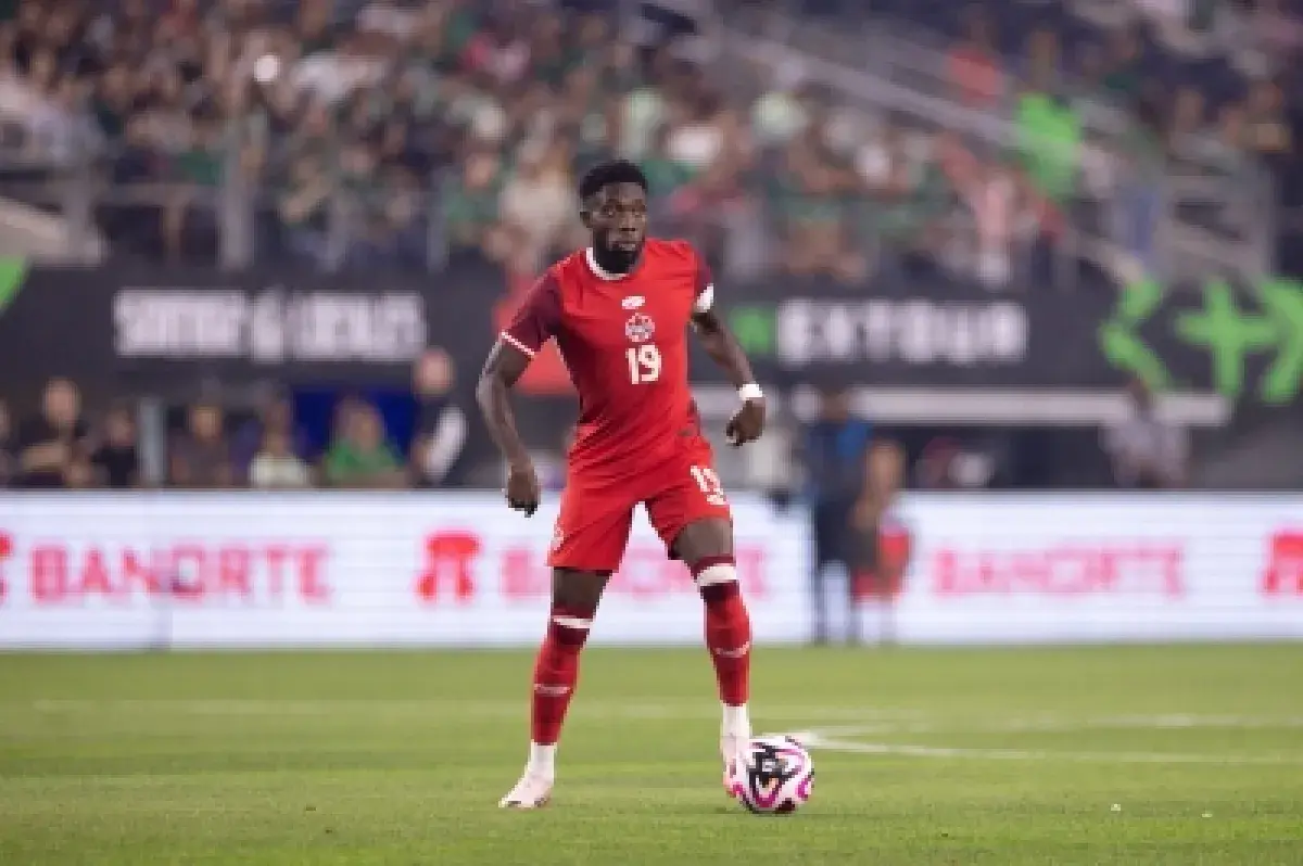 ديفيز يقود تشكيلة كندا النهائية لكأس العالم