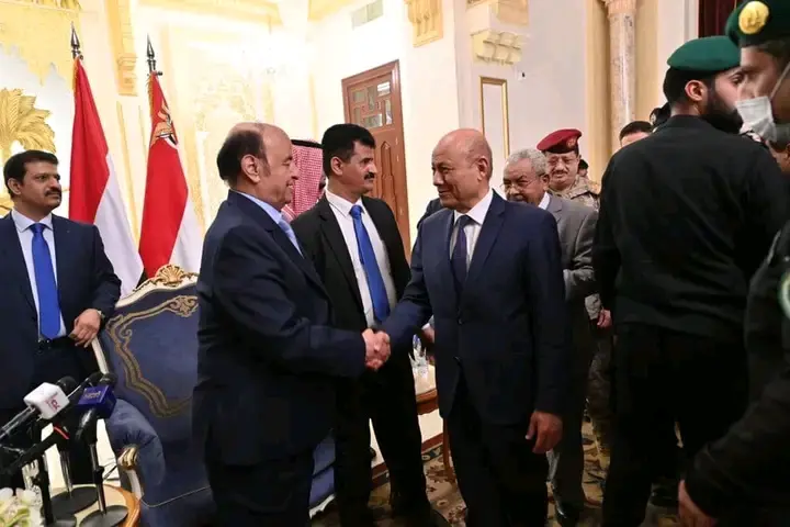 ماذا قال الرئيس العليمي عن سلفه الرئيس الراحل هادي...