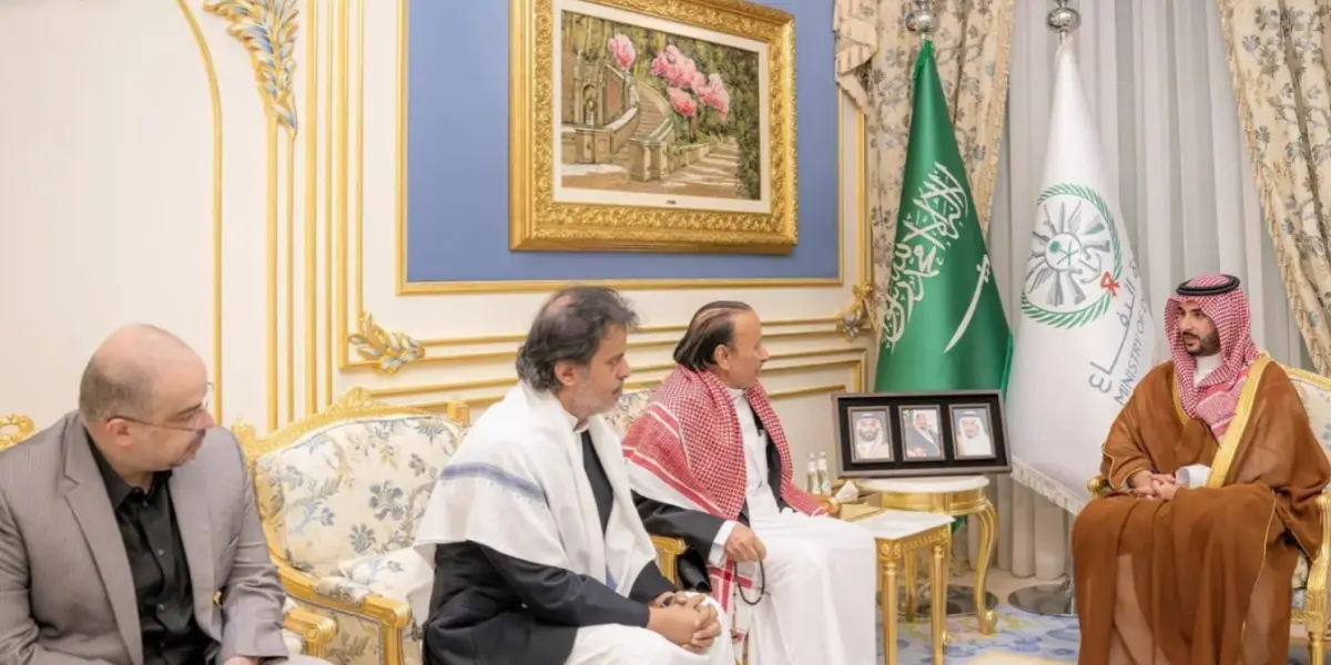 وزير الدفاع السعودي ينقل تعازي خادم الحرمين الشريف...