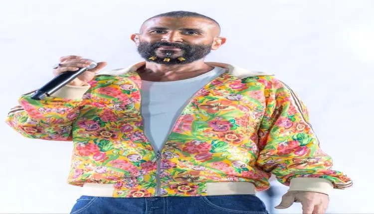 بأجواء كوميدية تخطف القلوب.. أحمد سعد يروّج لألبومه "الفرفوش" بأسئلة طريفة لمتابعيه! (فيديو)