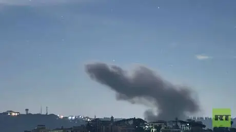 غارة إسرائيلية عنيفة تستهدف بلدة كفررمان جنوب لبنان (فيديو)
