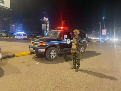 سقوط منفذ الهجوم.. أمن عدن يطيح بمتهم بإلقاء قنبلة...
