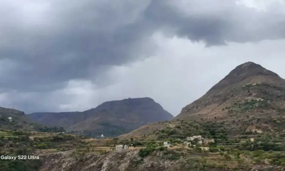 الأرصاد اليمنية تتوقع أمطاراً رعدية على عدة محافظات وتحذر من السيول