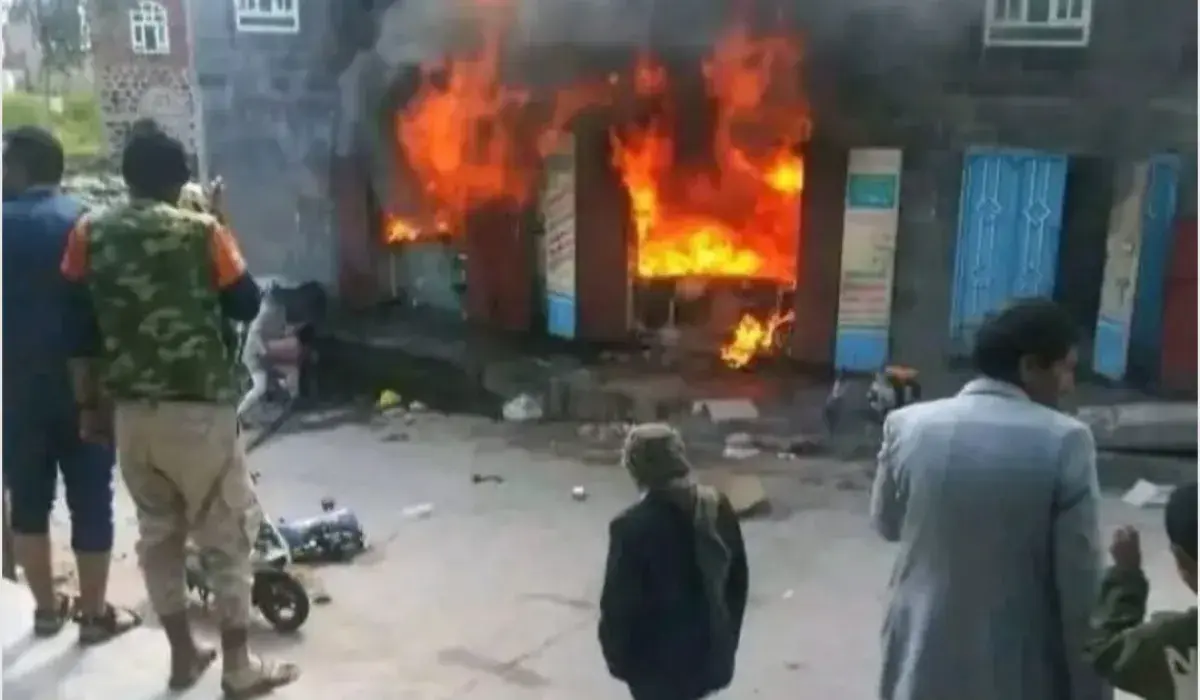 وفاة شاب وإصابة اثنين من أسرة واحدة في حريق متجر ب...