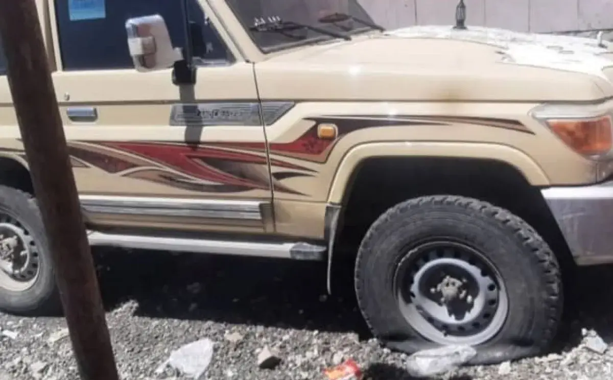 انفجار عبوة ناسفة يستهدف سيارة شيخ قبلي شمالي إب