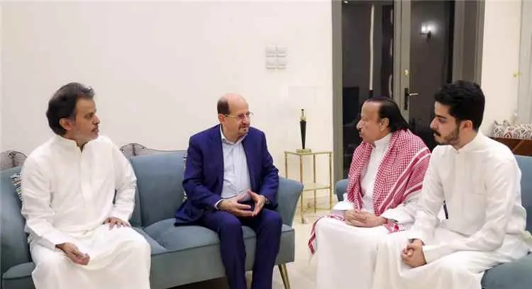 رئيس الوزراء وزير الخارجية يقدم واجب العزاء لأسرة...