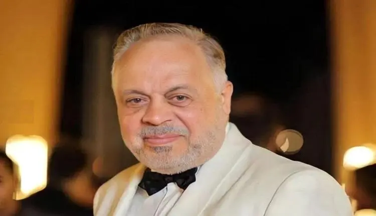 لأنه انتهك حرمة الموت.. أشرف زكي يشكو مذيعاً لـ"ال...