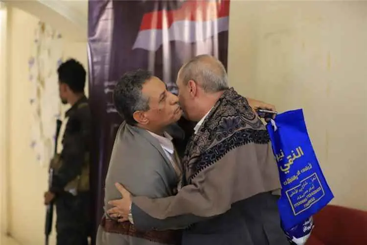 وكيل أول محافظة تعز : المشير ركن عبدربه منصور هادي...
