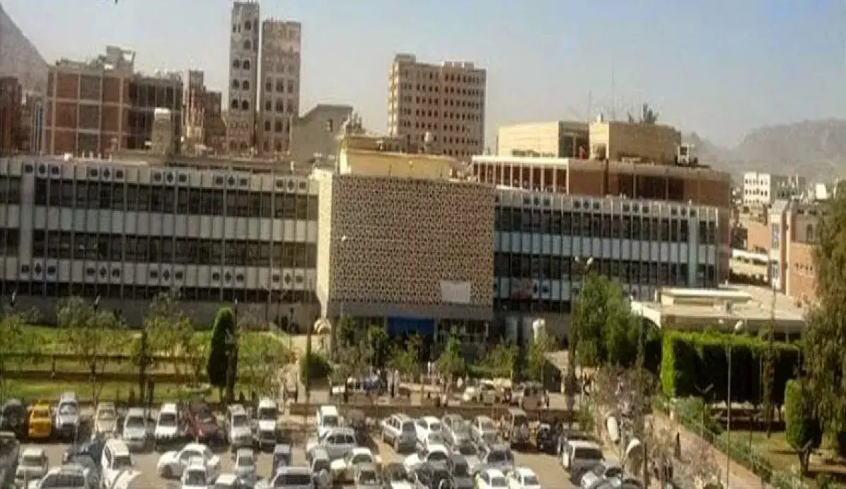 طبيبة تكشف فساداً منظماً في مستشفى الثورة بصنعاء