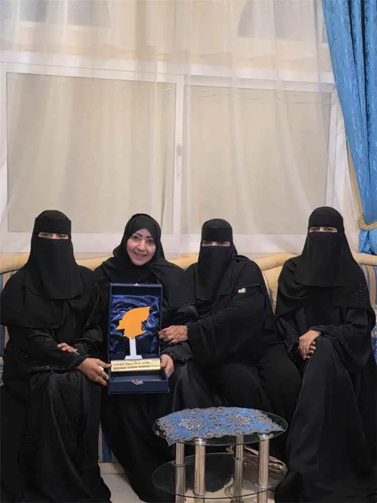 مؤتمر حضرموت الجامع يُكرّم «الشعيبي» و«غانم» بدرع...