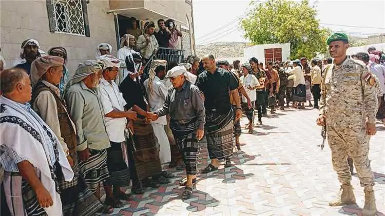 قيادات سياسية وشخصيات اجتماعية من الضالع تقدم واجب...