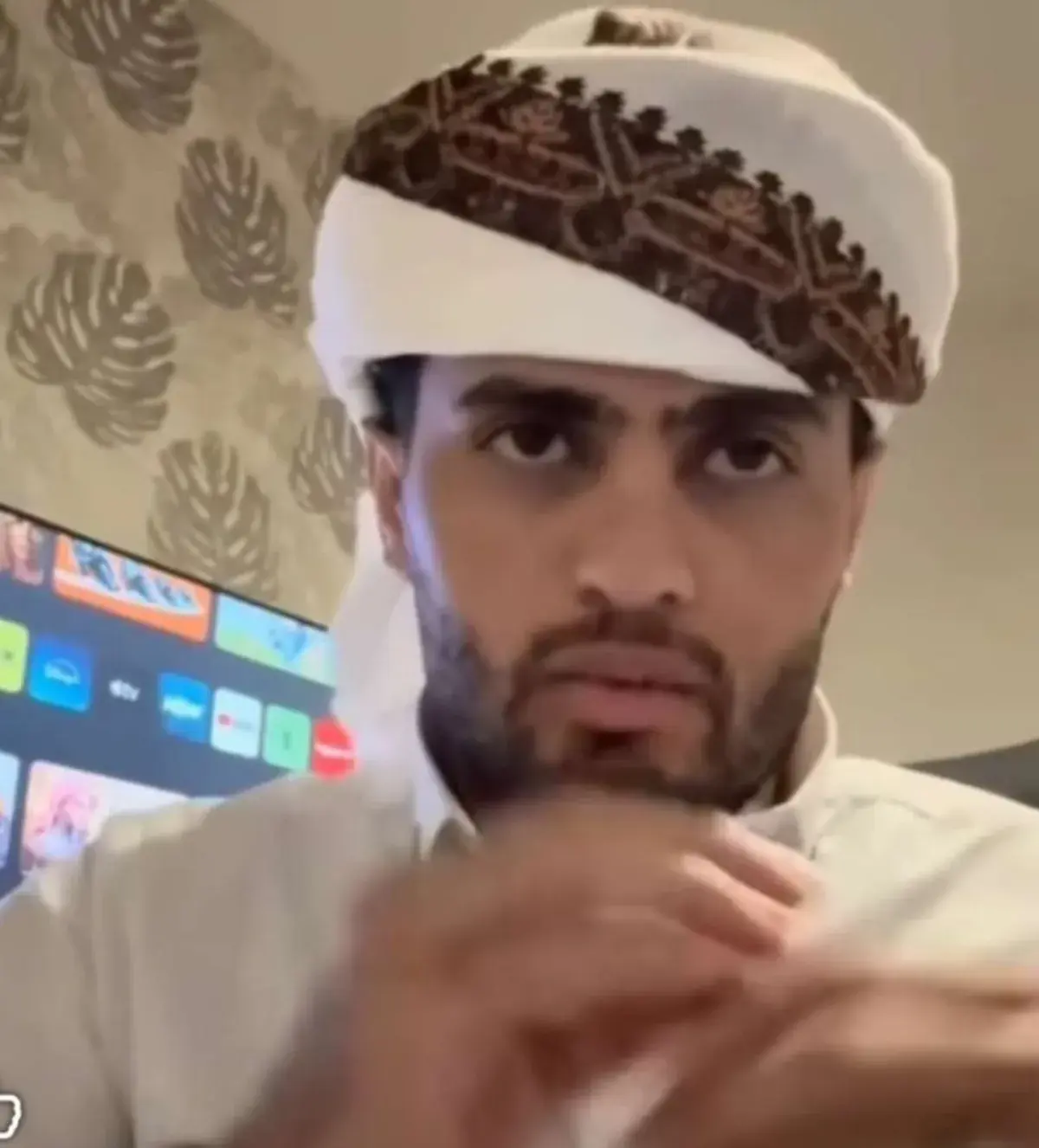 شاب يمني يقاضي الشرطة البريطانية بسبب اعتقاله بطري...