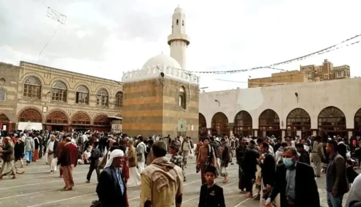 اسرار | بالاسماء والتفاصيل- حشرة تُغلق الجامع الكبير ومساجد صنعاء.. والعبث الحوثي يُحوّل بيوت الله من دور عبادة إلى بؤر للأوبئة