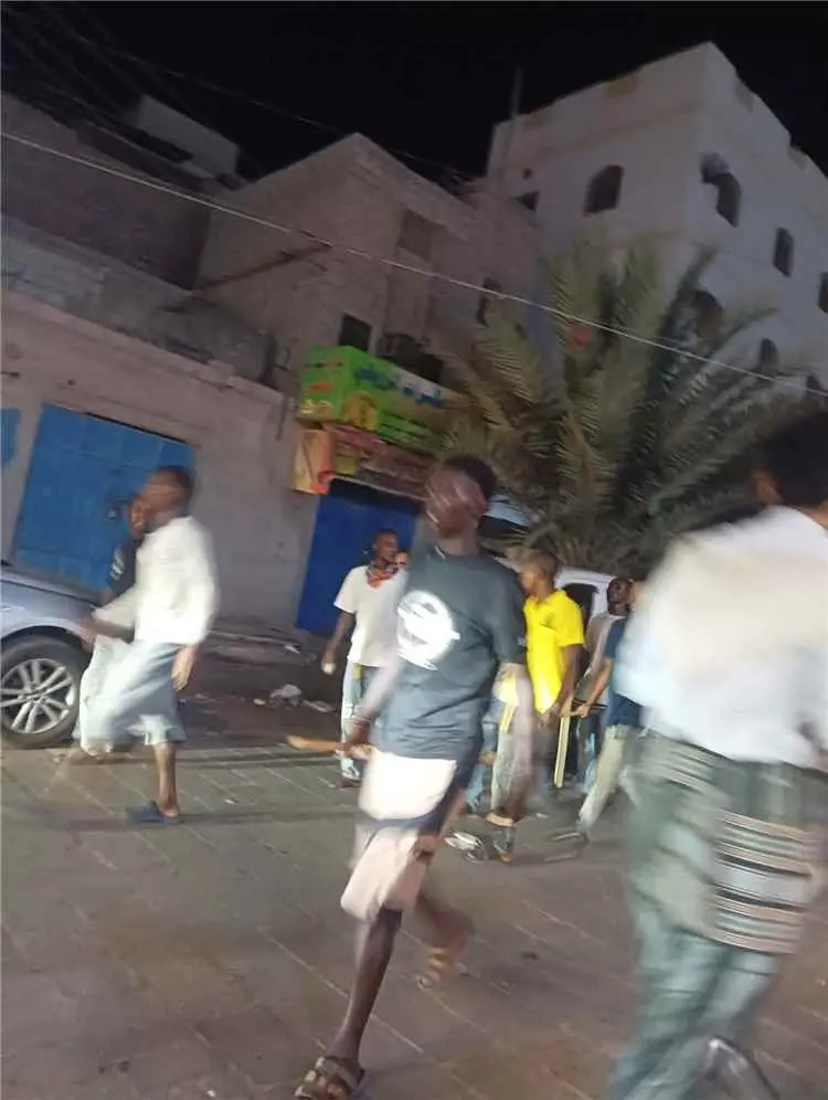 مصادمات عنيفة بين مهاجرين من الجنسية الاثيوبية وال...