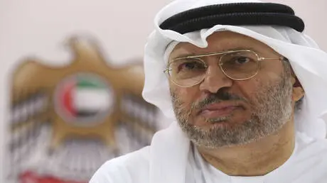 قرقاش: المنطقة تدفع الثمن والمراجعة أصبحت حتمية