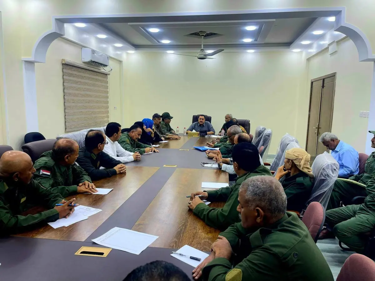 مدير أمن العاصمة عدن يترأس اجتماعاً قيادياً موسعاً...
