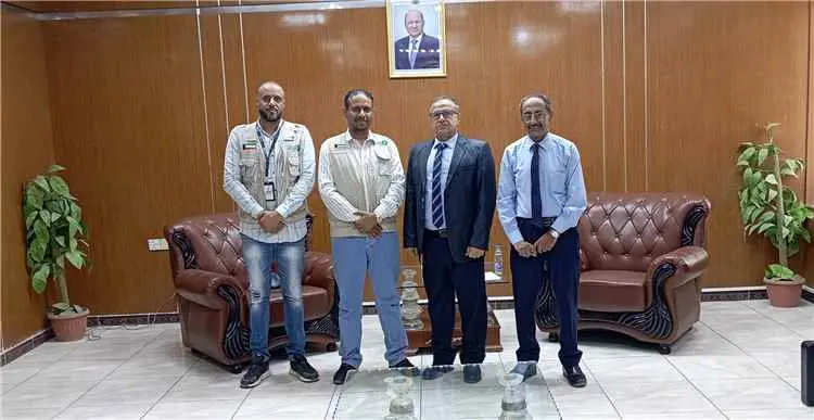 رئيس جامعة عدن يبحث مع جمعية العون المباشر تعزيز ا...