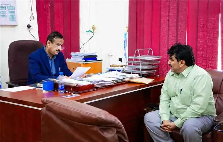 محافظ شبوة يطّلع على المخطط العام لأول منطقة صناعية بالمحافظة، تقام على مساحة 900 الف متر مربع.
