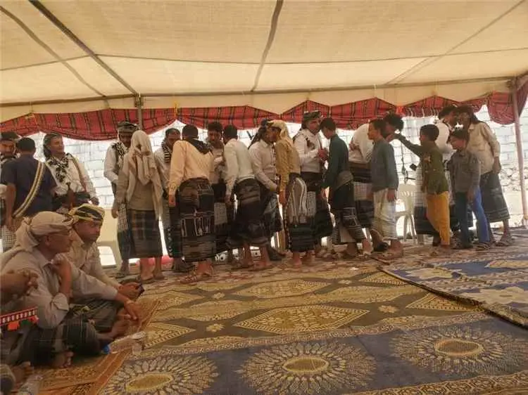 شبوة .. لهية تحتفي بزواج جماعي لـ 22 عريسًا وعروسً...