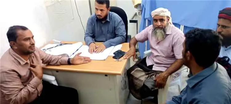 مدير عام سرار يافع يتفقد المركز الصحي ويوجه بسرعة...