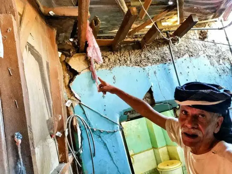 ”لم يمهله القدر”.. وفاة مسن بلحج قبل ترميم منزله المنهار