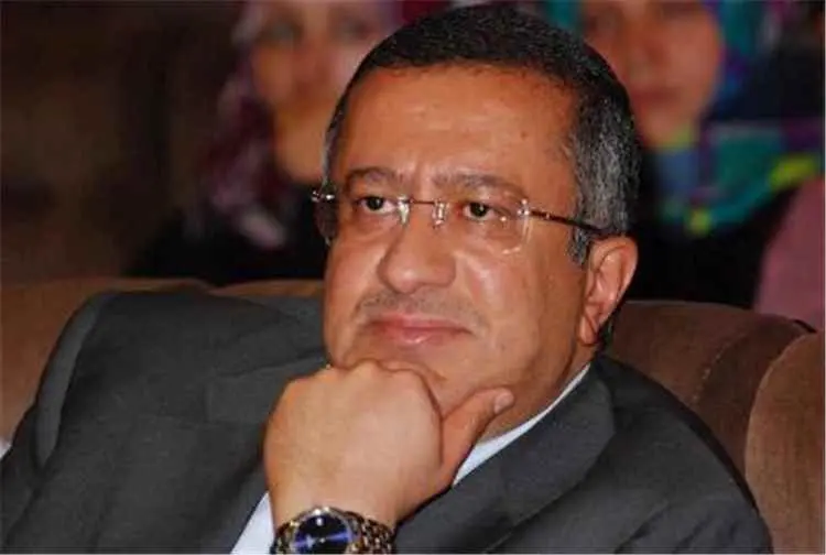 نصر طه مصطفى: هادي حافظ على شرعية الدولة اليمنية و...