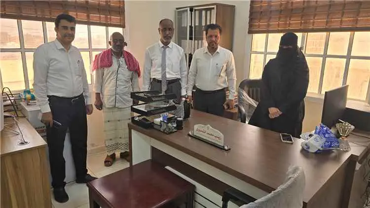 نواب رئيس جامعة المهرة والأمين العام المساعد يتفقد...