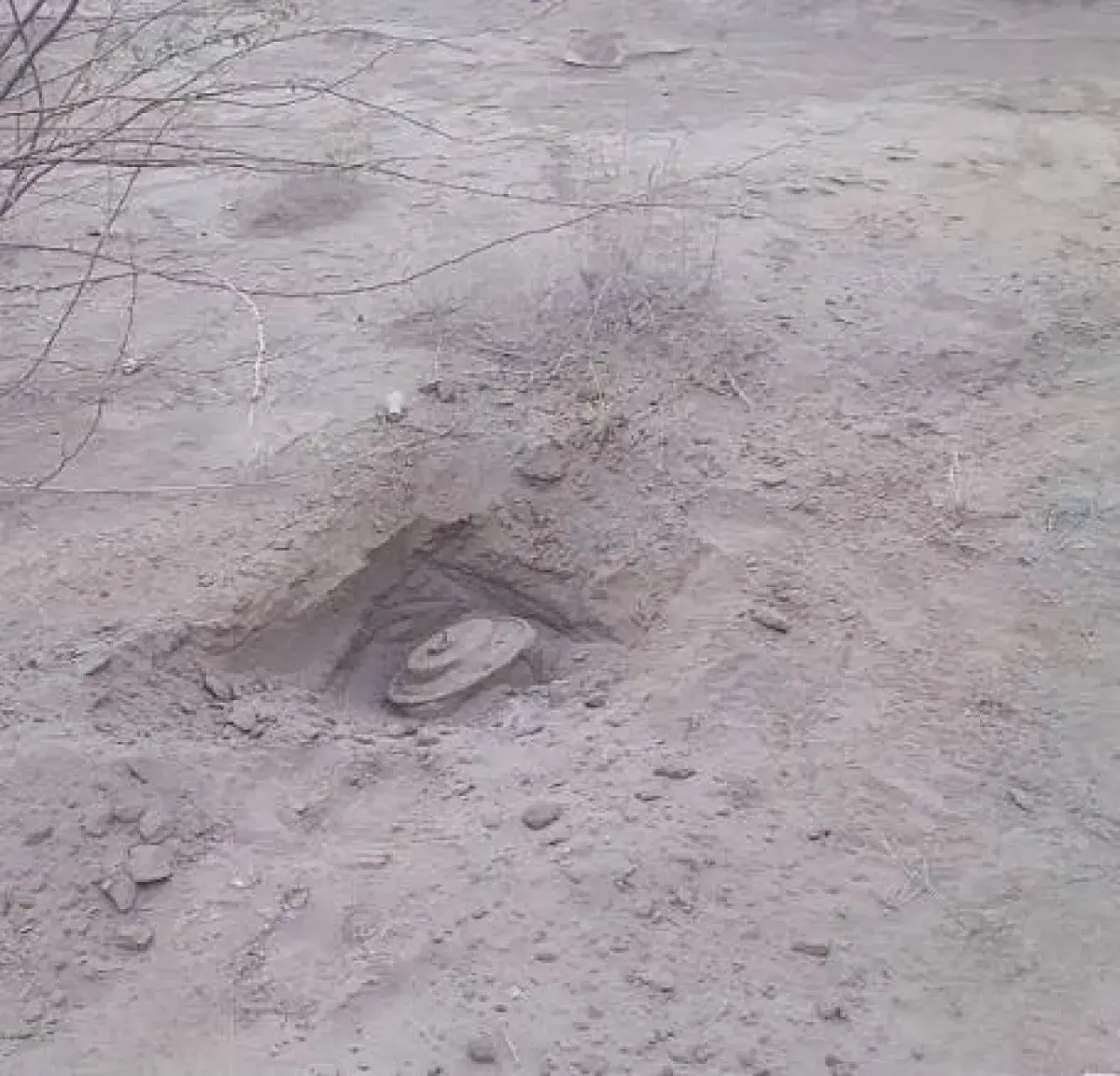 لغم حوثي يقتل طفلاً ويبتر قدم آخر في شمال شرق صنعا...