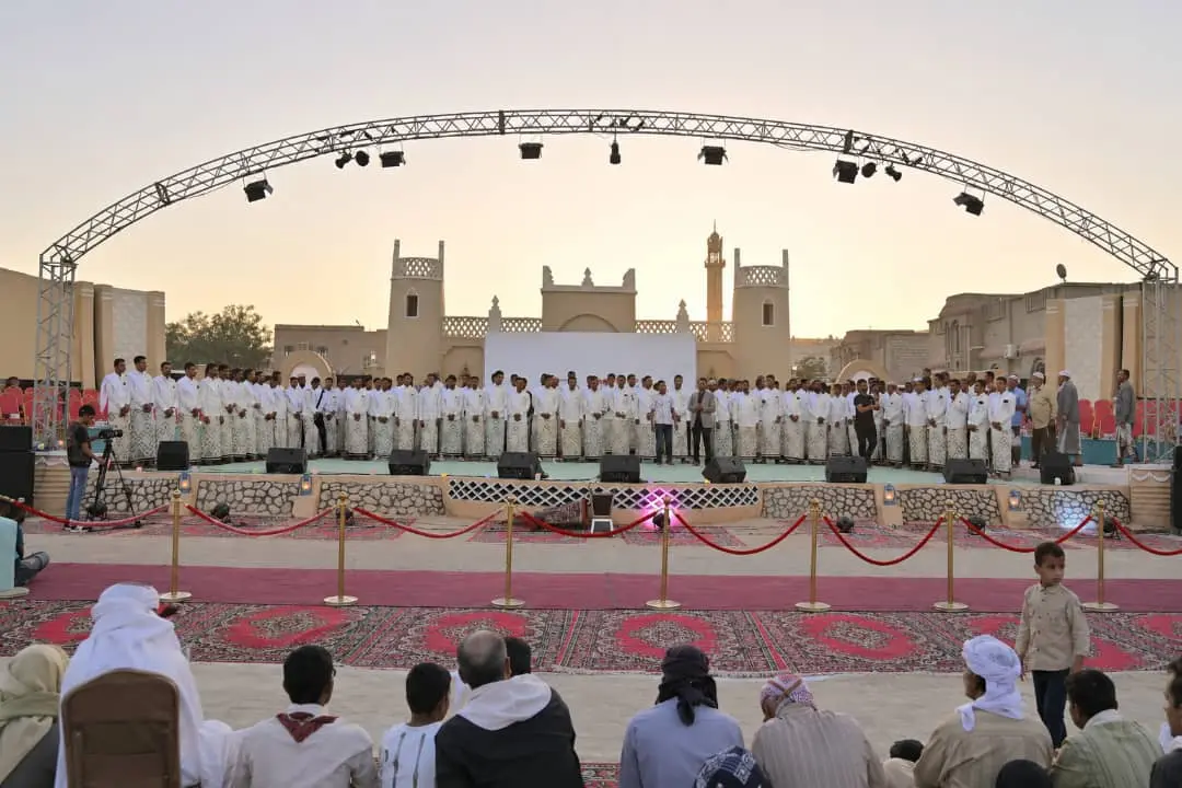 144 عريساً وعروساً يحتفلون بإكمال نصف دينهم ضمن مه...