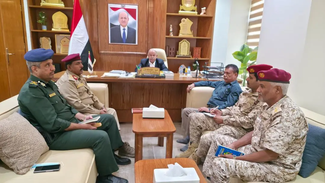 الخنبشي يترأس اجتماعاً استثنائياً للجنة الأمنية بح...