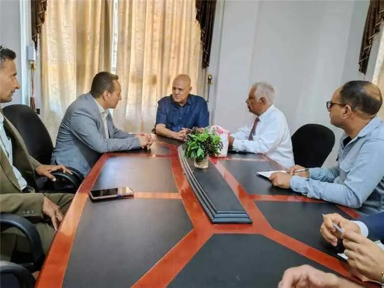 محافظ تعز  يزور الجهاز المركزي للرقابة والمحاسبة و...