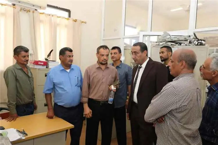 نائب وزير التعليم الفني يتفقد مستوى الانضباط الوظي...