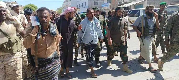 حملة ميدانية لتنظيم الأسواق وإزالة العوائق في جعار...