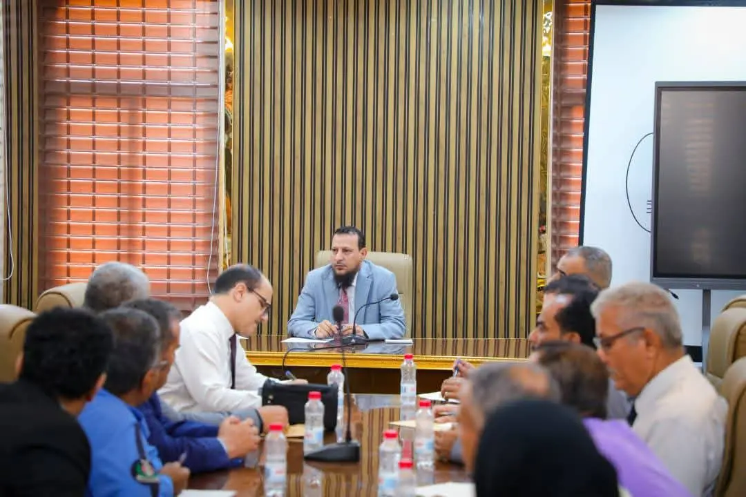 برئاسة المحافظ شيخ..   المكتب التنفيذي بالعاصمة عد...