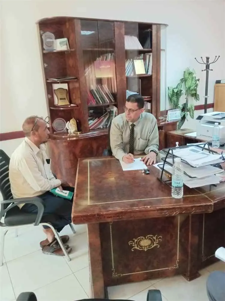 مدير عام صحة لحج ومدير مستشفى ردفان يناقشان الأوضا...