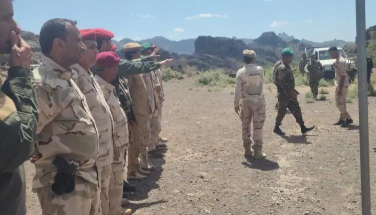 قيادة القوات البرية الجنوبية تتفقد المرابطين في جب...