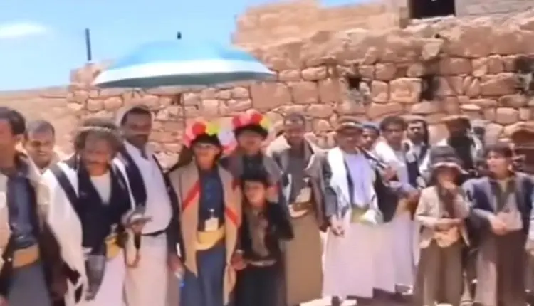 رفضوا ترديد الصرخة.. حملة حوثية تقتحم قرية في ذمار...